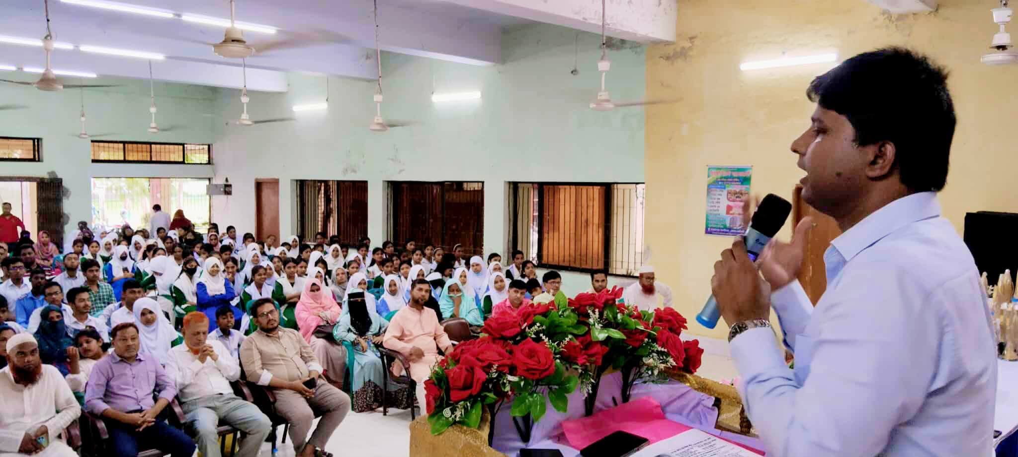 নরসিংদীর বেলাবতে "চলো গড়ি বেলাব" সামাজিক সংগঠনের বর্ষপূর্তি উদযাপন ও পুরষ্কার বিতরণী অনুষ্ঠান